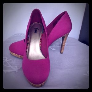 6" Hot pink heels